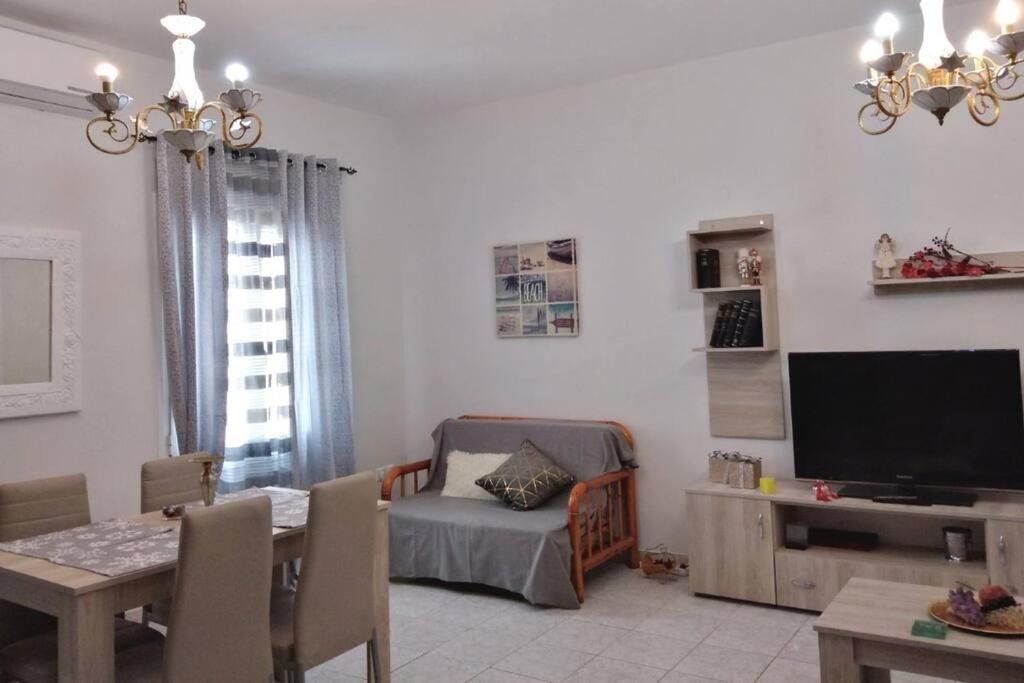 Vion Place Pilos Экстерьер фото
